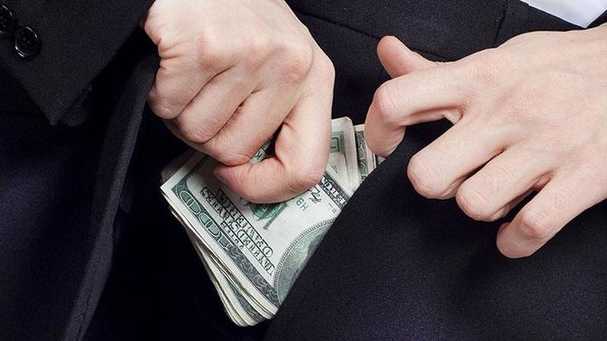 Брокер просит оплатить страховку, что делать?